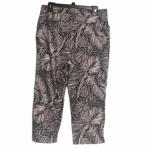Weekenders by Chico Capris. Size 1 or Medium